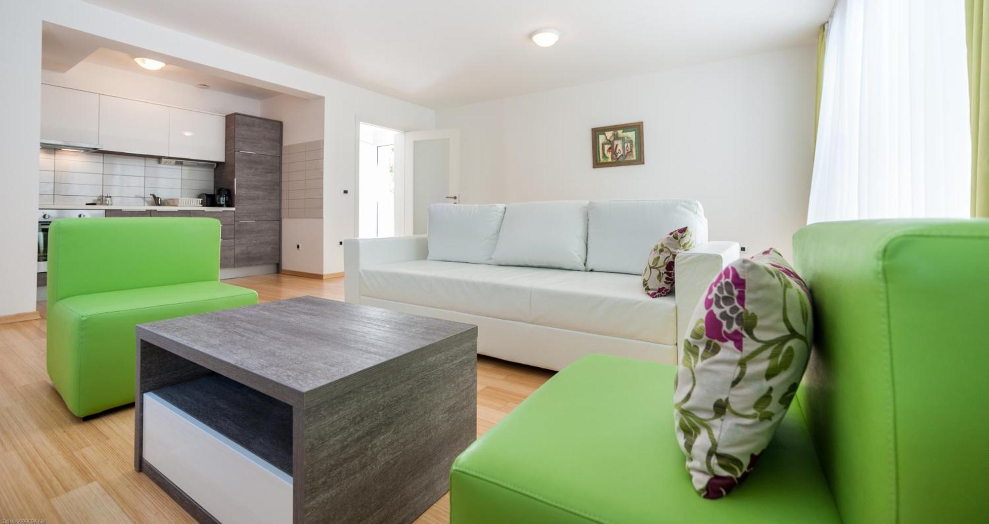 Sunnyside Apartments Resort Petrcane Room photo